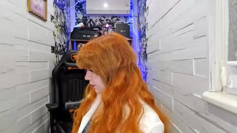 Snapshot of leventress chatting on 03/26/26, 04:23 leventress online show from 03/26/26, 04:23