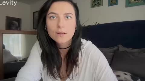 Snapshot of levity_opossum chatting on 09/08/25, 08:08 Levity online show from 09/08/25, 08:08