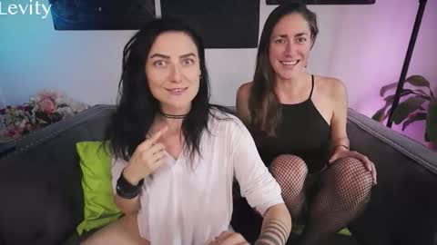 Snapshot of levity_opossum chatting on 10/14/25, 08:20 Levity online show from 10/14/25, 08:20