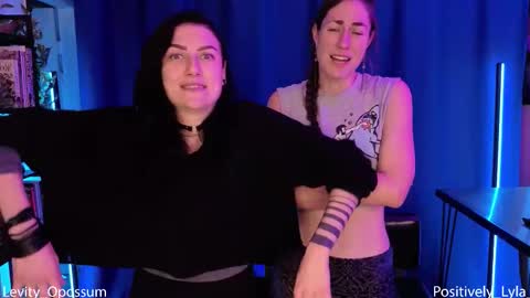 Snapshot of levity_opossum chatting on 11/20/25, 10:31 Levity online show from 11/20/25, 10:31