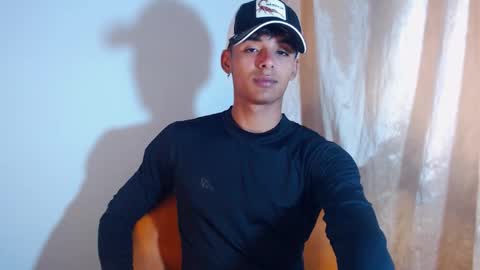 i  am lewis ly EDUARDO MEMDOZA15 online show from 02/05/26, 04:44