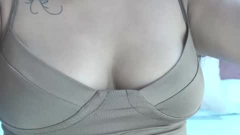 Gabrielle online show from 02/20/25, 02:46