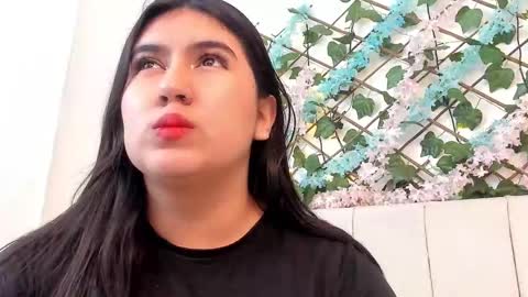 Gabrielle online show from 10/18/25, 10:27