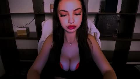 Alexia online show from 12/27/24, 02:43