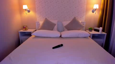 Lexi GTM2 MonWedThurSatSun 1000am-400pm online show from 02/18/25, 11:44