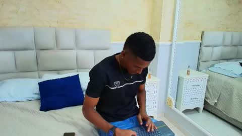 Lexi  Derek online show from 09/26/25, 04:44