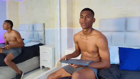 Lexi  Derek online show from 10/03/25, 05:21