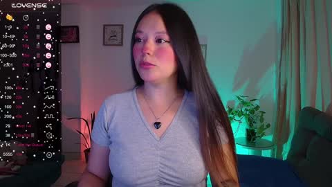 Lexie Thompson   8pm  0000am -5 online show from 02/07/25, 03:23