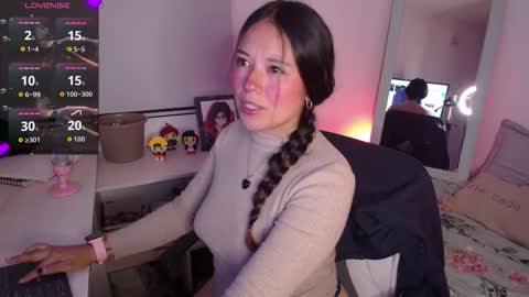 Lexie Thompson   8pm  0000am -5 online show from 11/19/25, 12:43