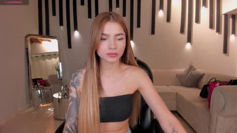 Snapshot of lexiewayne chatting on 03/05/25, 08:00 Lexie online show from 03/05/25, 08:00