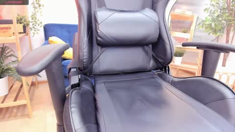 Lexi online show from 01/22/25, 01:53