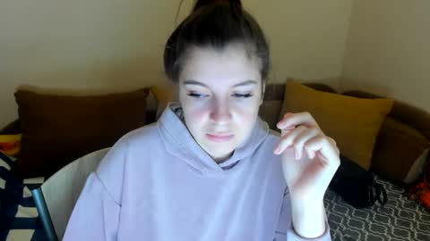 Elisabeth online show from 12/21/25, 07:15