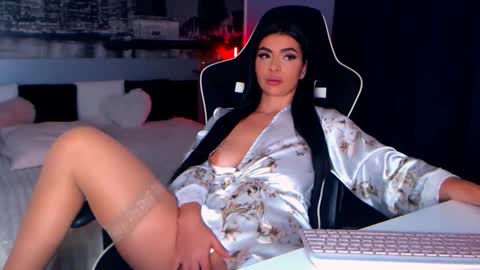 Amalia online show from 05/30/26, 07:27