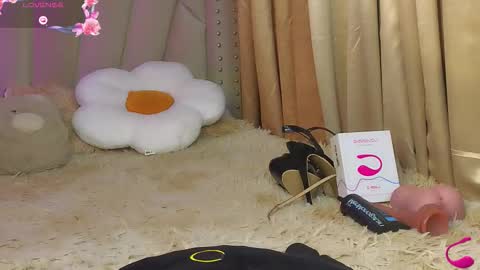 Naturaly Born Goddess  Ms. kendall  online show from 12/19/25, 01:34