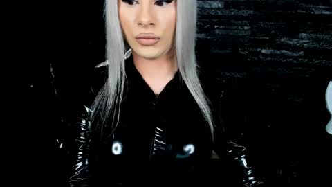 Snapshot of lexxymiss chatting on 12/16/24, 11:22 eva lexy you may call me Miss online show from 12/16/24, 11:22