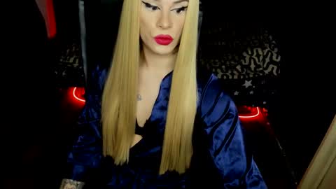 Snapshot of lexxymiss chatting on 10/14/25, 09:26 eva lexy you may call me Miss online show from 10/14/25, 09:26