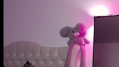 Lexxyselena online show from 11/18/25, 10:47