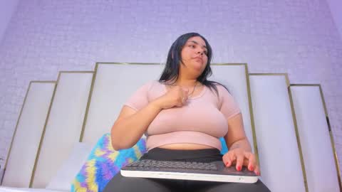 lexy and mia online show from 12/23/25, 03:37