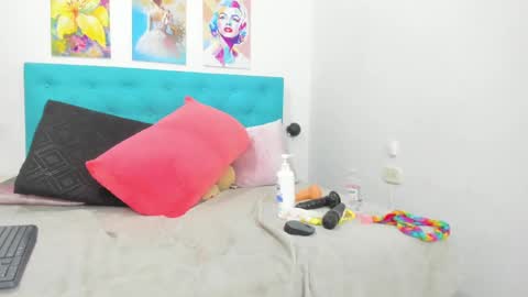 Snapshot of lexy_sexy_20 chatting on 02/19/25, 07:17 lexy_sexy_20 online show from 02/19/25, 07:17