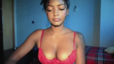 Snapshot of lexy_squirt_queen chatting on 06/12/26, 10:47 LEXY - Independent account online show from 06/12/26, 10:47