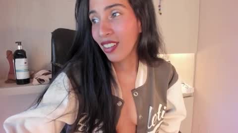 L I A  online show from 02/20/26, 06:26