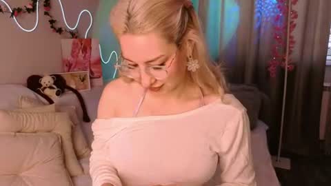 Lily online show from 07/03/26, 03:13