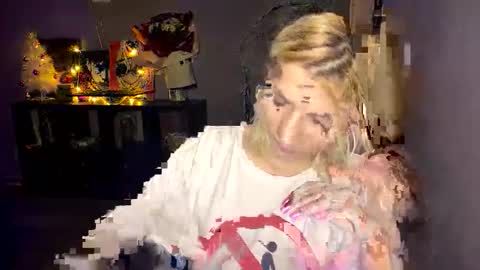 Leya online show from 12/16/25, 07:41