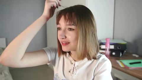 Snapshot of leyla_grace chatting on 05/23/26, 04:50 leyla_grace online show from 05/23/26, 04:50