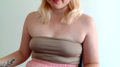 Leyla online show from 08/04/26, 05:54