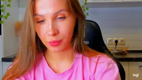 Leila online show from 07/14/26, 02:05
