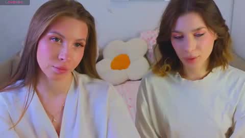 Leila online show from 07/18/26, 10:13