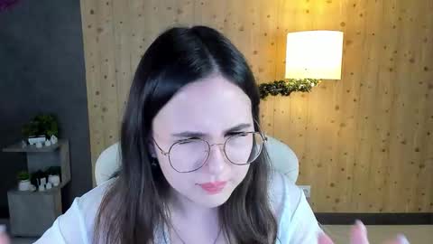 Snapshot of leylamirage chatting on 02/02/26, 09:30 leylamirage online show from 02/02/26, 09:30