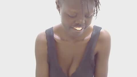 laylani69 online show from 07/14/26, 06:51