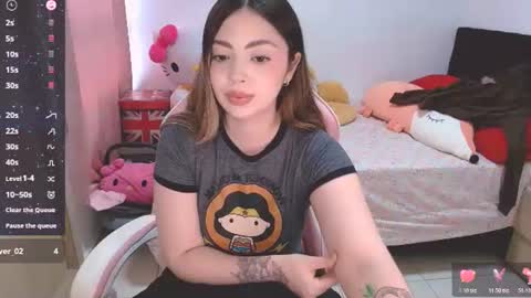 Snapshot of leylasloane chatting on 06/25/26, 05:17 Leyla online show from 06/25/26, 05:17