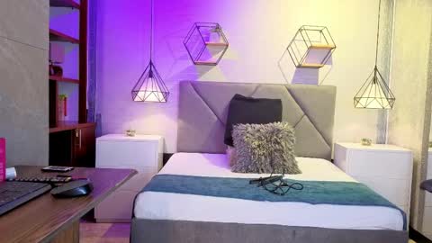 lhiam online show from 04/16/26, 07:36