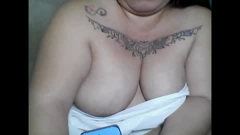 Snapshot of lhiannash33 chatting on 11/27/25, 11:51 lhiannash33 online show from 11/27/25, 11:51