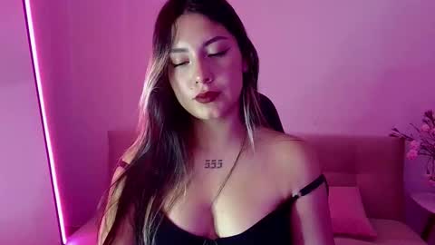 Lia  online show from 03/25/26, 12:49