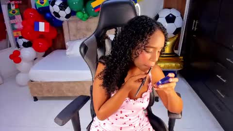 lia_16_ online show from 06/30/26, 11:11