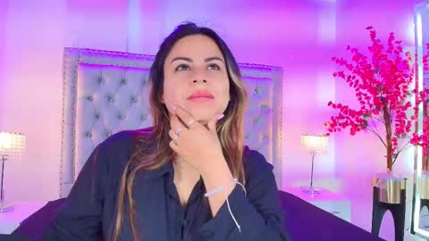 Lia  online show from 10/18/25, 12:35