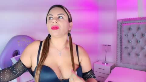 Lia  online show from 04/09/26, 06:19