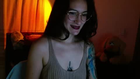 Snapshot of lia_ana_ chatting on 05/13/26, 06:22 liliana online show from 05/13/26, 06:22