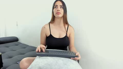 Lia y Felipe --  online show from 01/13/25, 10:45