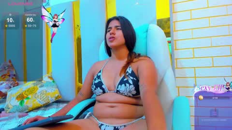 Snapshot of lia_ashley chatting on 03/05/25, 08:10 Ashley online show from 03/05/25, 08:10