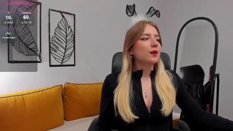Lia online show from 05/05/26, 02:08