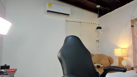 Lia  online show from 07/11/26, 07:16