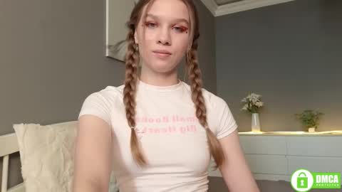 Lia  online show from 09/20/25, 09:43