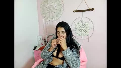 Snapshot of lia_hottie chatting on 12/02/24, 12:40 Lia online show from 12/02/24, 12:40