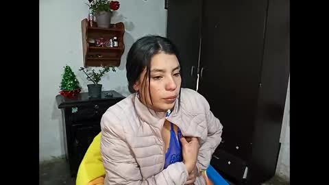 Snapshot of lia_hottie chatting on 12/24/24, 08:55 Lia online show from 12/24/24, 08:55