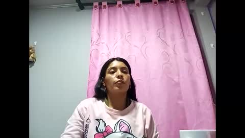 Snapshot of lia_hottie chatting on 01/17/25, 05:42 Lia online show from 01/17/25, 05:42