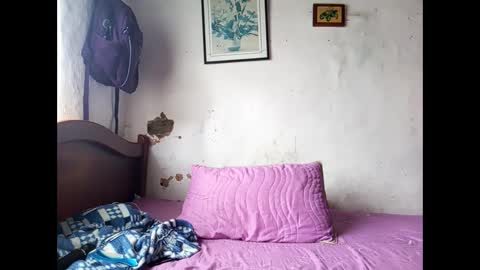 Snapshot of lia_hottie chatting on 02/15/25, 04:23 Lia online show from 02/15/25, 04:23